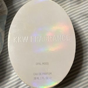 KKW opal mood